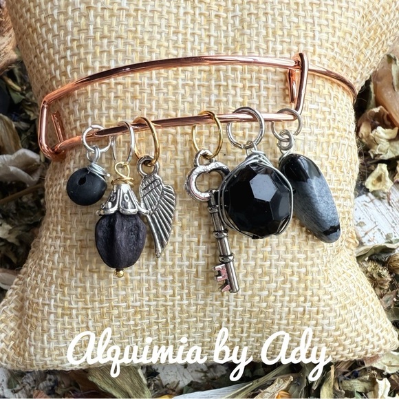 Black snowflake obsidian multi charms rose gold bracelet - Picture 2 of 2